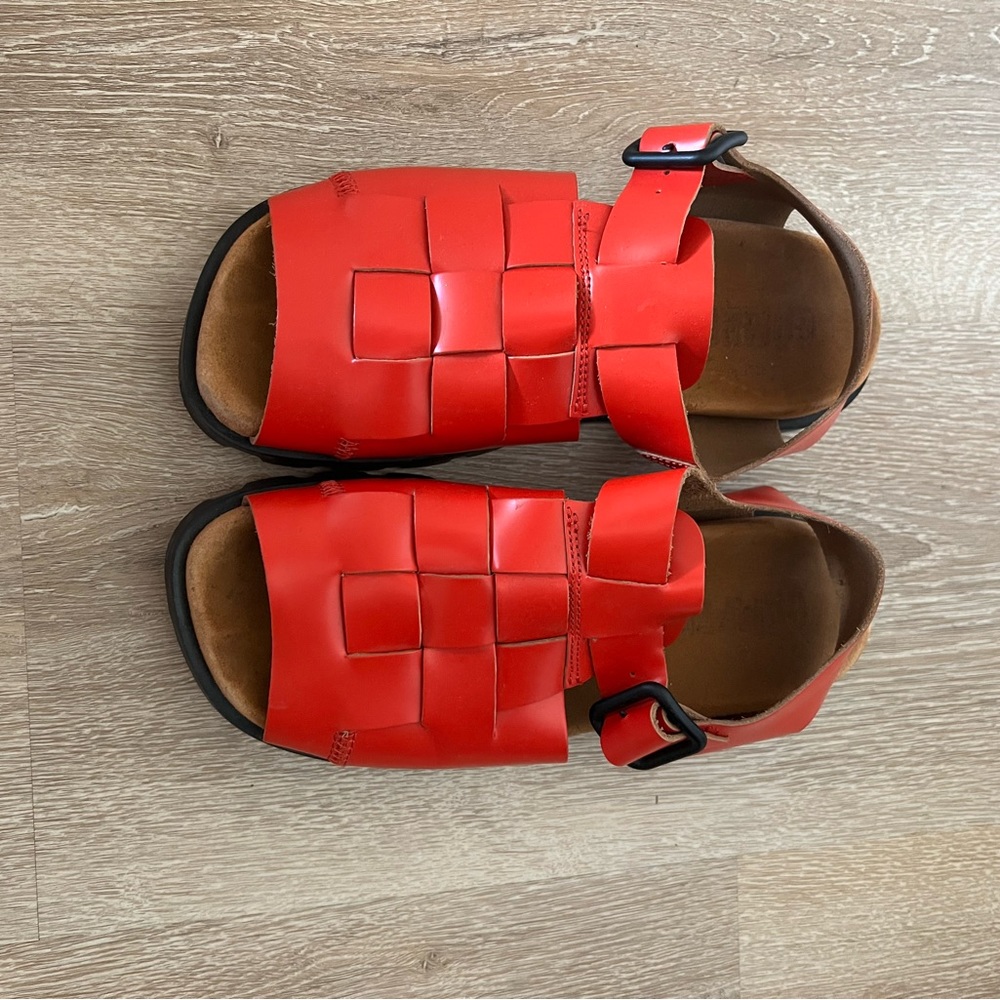 Camper Brutus Woven Sandals in red. Size 38.